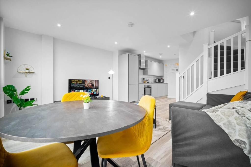 Stylish 2 Bedroom Apartment Close To Everything Birmingham Exterior foto